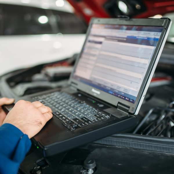 Computer diagnostics of the car in auto-service
